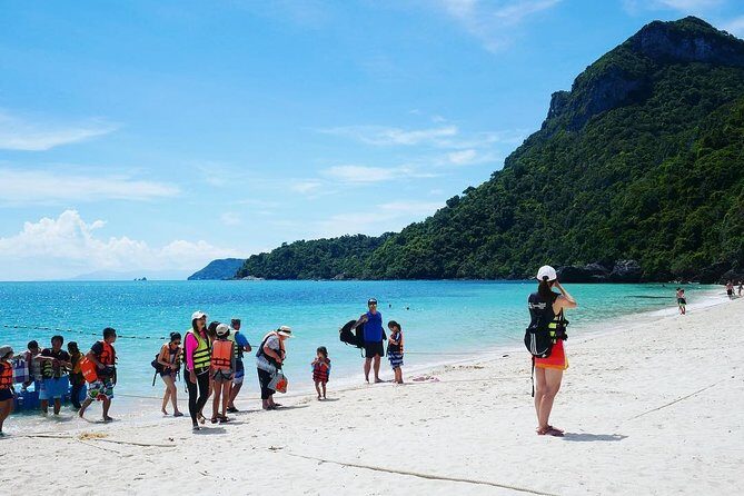 Angthong National Marine Park Snorkeling Trip By Big Boat From Koh Samui - Bua Bok Cave: lotus-shaped stalactites without the long detour